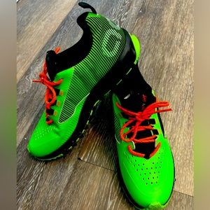 Brand New Adidas Mens Vigor TR 5 Size 11